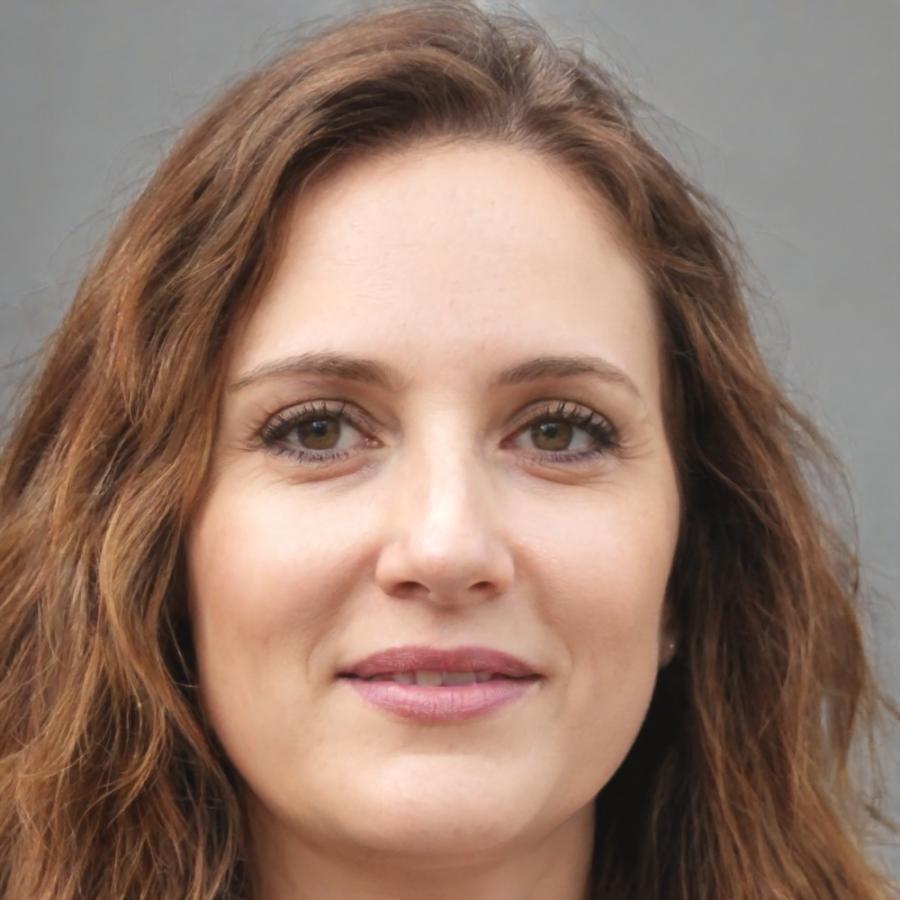 Vivienne Oakridge, portfolio strategy instructor